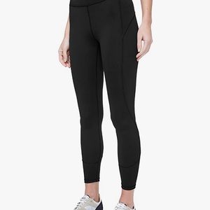 LULULEMON In movement tight 25 NEW